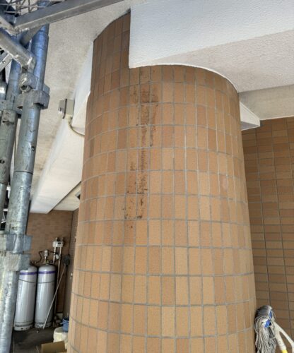 外壁タイル薬品洗浄 施工前