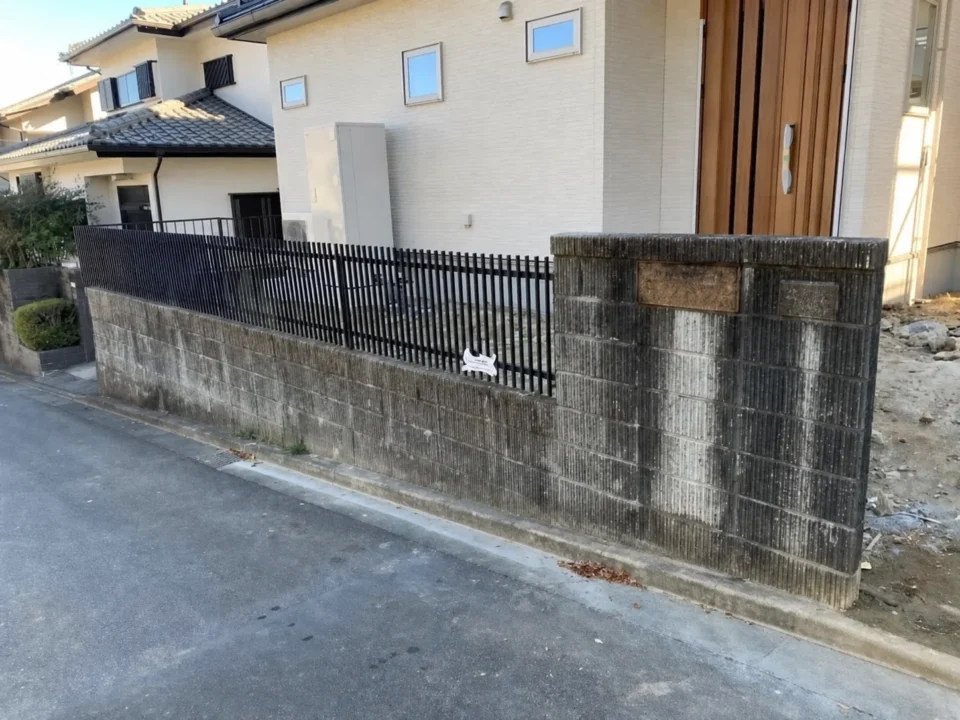 住宅外構ブロック塀・フェンスの施工前後 施工前