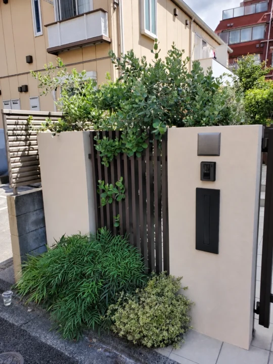 住宅門塀の施工前後｜壁面の美観改善 施工後